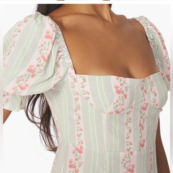 WeWoreWhat Floral Victorian Puff Sleeve
Rose Midi Dress Sweetheart Stripe Size 2 - Picture 3 of 8